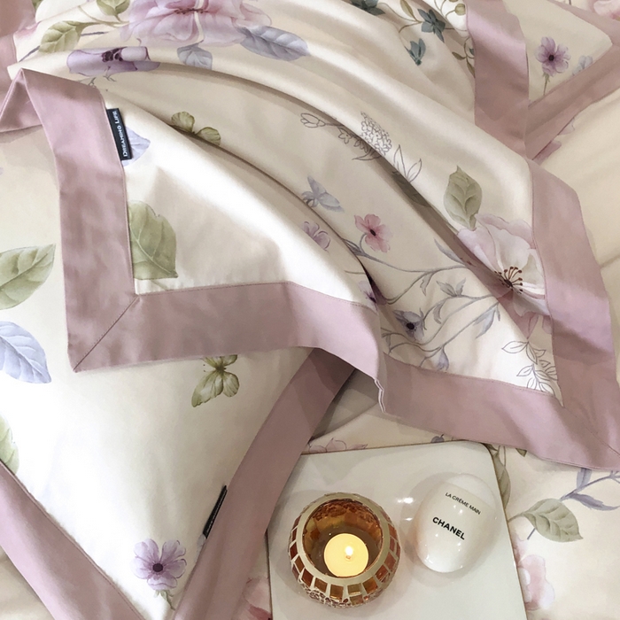 91家纺网 家纺一手货源 找家纺 薏思家纺 2025新款全棉斜纹加厚数码印花-宽边磨毛系列 蝶花清梦