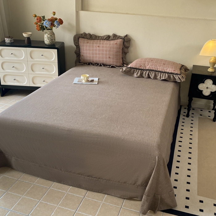 91家纺网 家纺一手货源 找家纺 艺玲家纺 2025新款亲肤舒适复古水洗亚麻四件套 简粉格