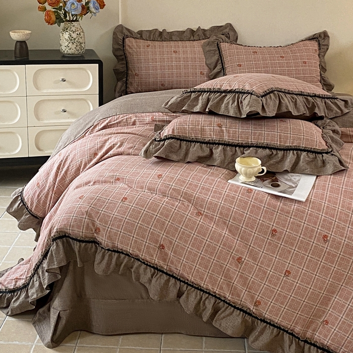 91家纺网 家纺一手货源 找家纺 艺玲家纺 2025新款亲肤舒适复古水洗亚麻四件套 简粉格