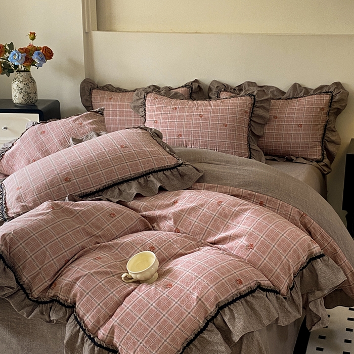 91家纺网 家纺一手货源 找家纺 艺玲家纺 2025新款亲肤舒适复古水洗亚麻四件套 简粉格