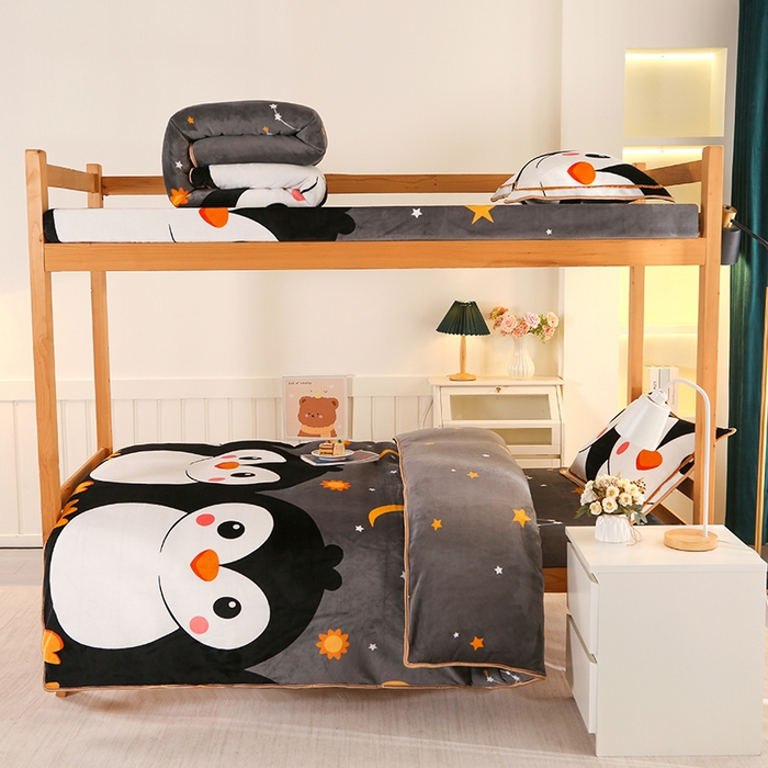 91家纺网 家纺一手货源 找家纺 雨洋家纺 2025新款学生季加厚保暖牛奶绒金貂绒婴儿宝宝学生三件套企鹅