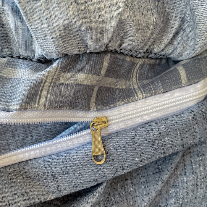 91家纺网 家纺一手货源 找家纺 艺玲家纺 2025新款亲肤舒适复古水洗亚麻四件套 简约线条