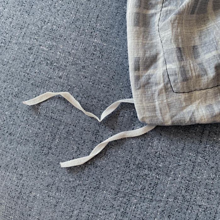 91家纺网 家纺一手货源 找家纺 艺玲家纺 2025新款亲肤舒适复古水洗亚麻四件套 简约线条