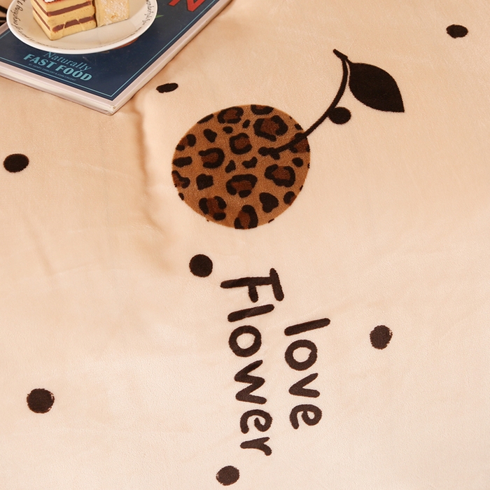 91家纺网 家纺一手货源 找家纺 雨洋家纺 2025新款学生季加厚保暖牛奶绒金貂绒婴儿宝宝学生三件套小樱桃