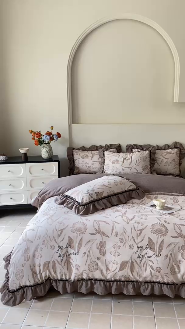 91家纺网 家纺一手货源 找家纺 艺玲家纺 2025新款亲肤舒适复古水洗亚麻四件套 向上花开