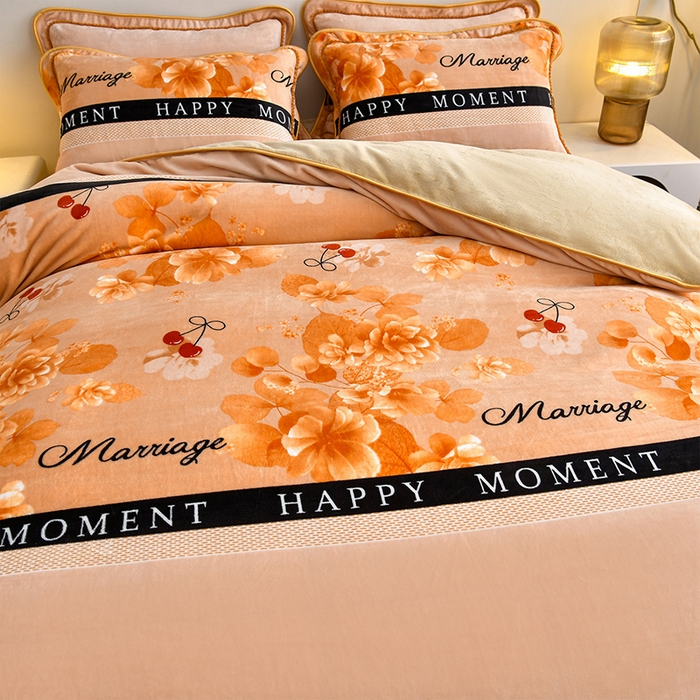 91家纺网 家纺一手货源 找家纺 亿品2025直播爆款9.5斤牛奶绒四件套加厚保暖床裙四件套 樱桃花香