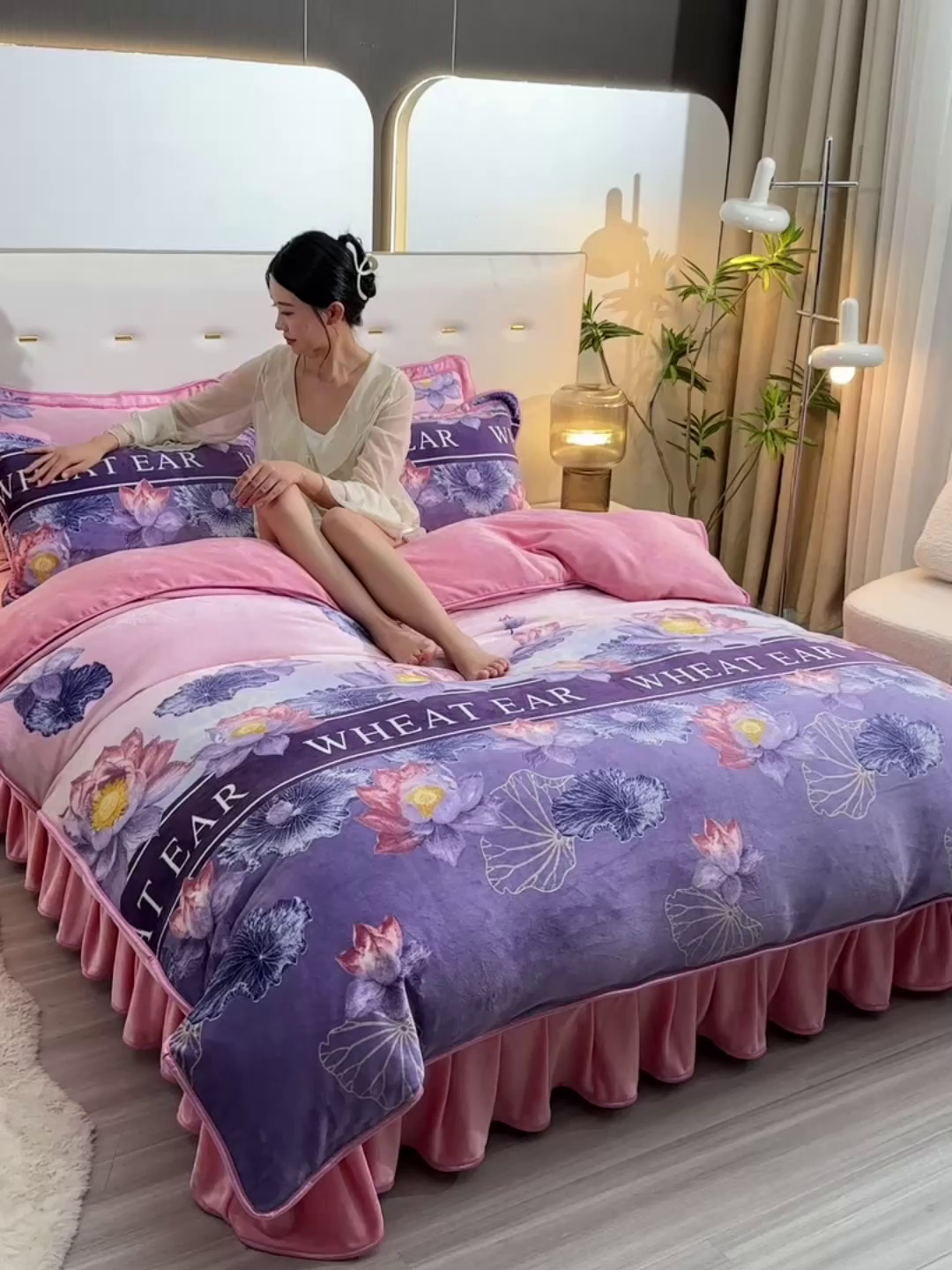 91家纺网 家纺一手货源 找家纺 亿品2025直播爆款9.5斤牛奶绒四件套加厚保暖床裙四件套 紫韵