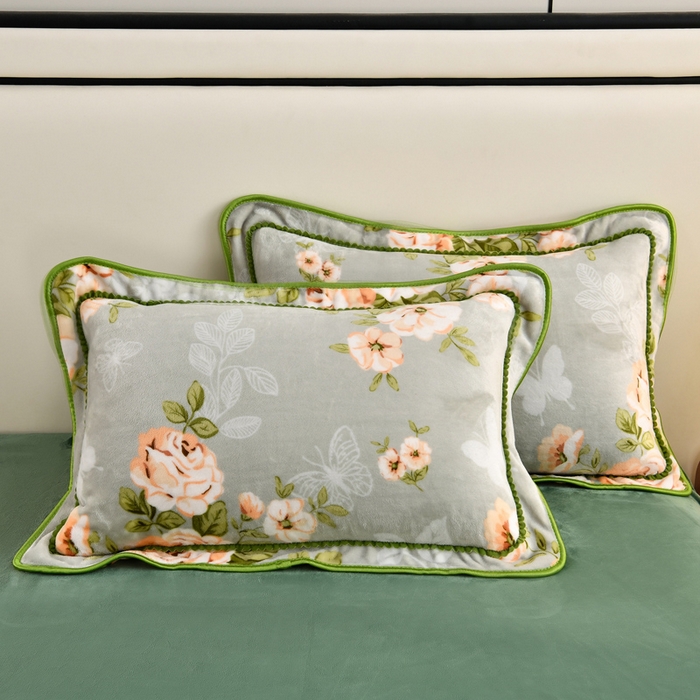 91家纺网 家纺一手货源 找家纺 雨洋2025新款加厚保暖8.5斤牛奶绒金貂婴儿绒四件套花样情怀