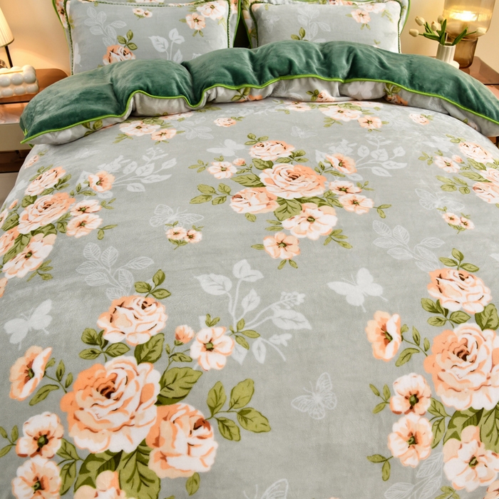 91家纺网 家纺一手货源 找家纺 雨洋2025新款加厚保暖8.5斤牛奶绒金貂婴儿绒四件套花样情怀