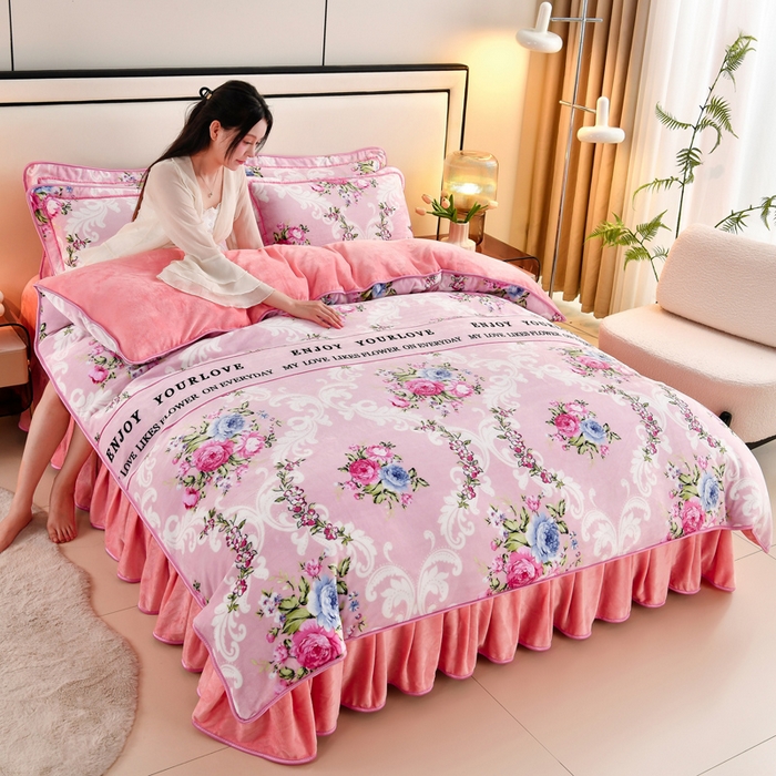 91家纺网 家纺一手货源 找家纺 雨洋2025新款加厚保暖8.5斤牛奶绒金貂婴儿绒四件套欧若拉