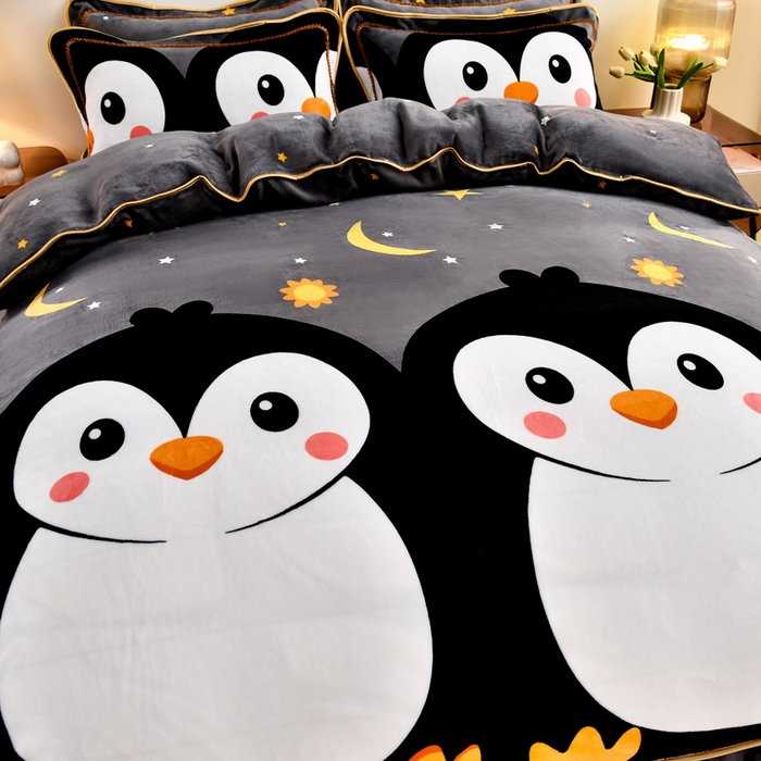 91家纺网 家纺一手货源 找家纺 雨洋2025新款加厚保暖8.5斤牛奶绒金貂婴儿绒四件套企鹅