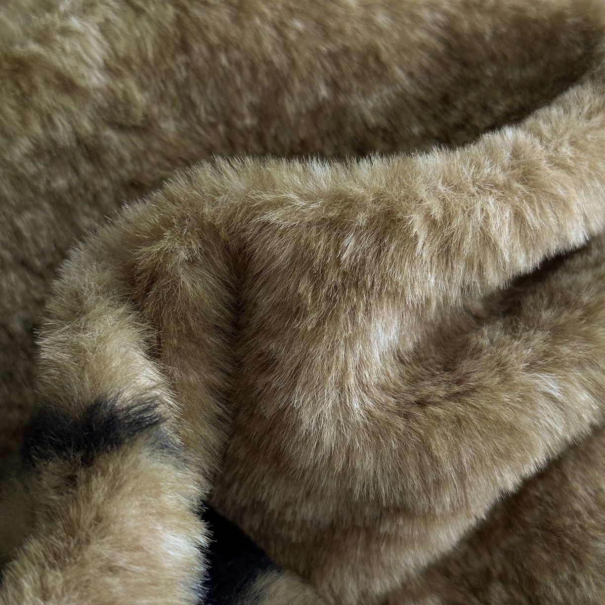 91家纺网 家纺一手货源 找家纺 金艾草 2025新款兔毛宽边床盖四件套【工艺款】 繁花咖