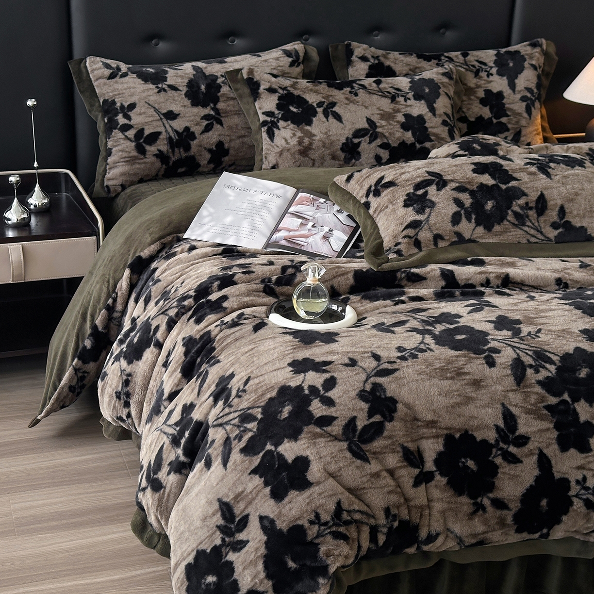 91家纺网 家纺一手货源 找家纺 金艾草 2025新款兔毛宽边床盖四件套【工艺款】 简爱