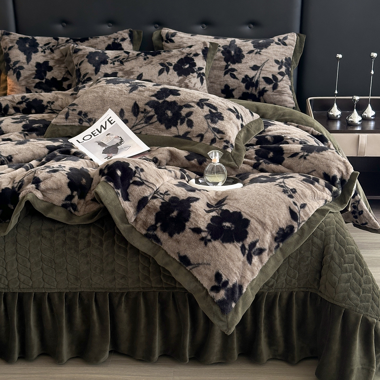 91家纺网 家纺一手货源 找家纺 金艾草 2025新款兔毛宽边床盖四件套【工艺款】 简爱