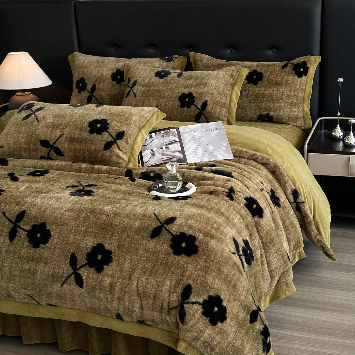 91家纺网 家纺一手货源 找家纺 金艾草 2025新款兔毛宽边床盖四件套【工艺款】 繁花咖