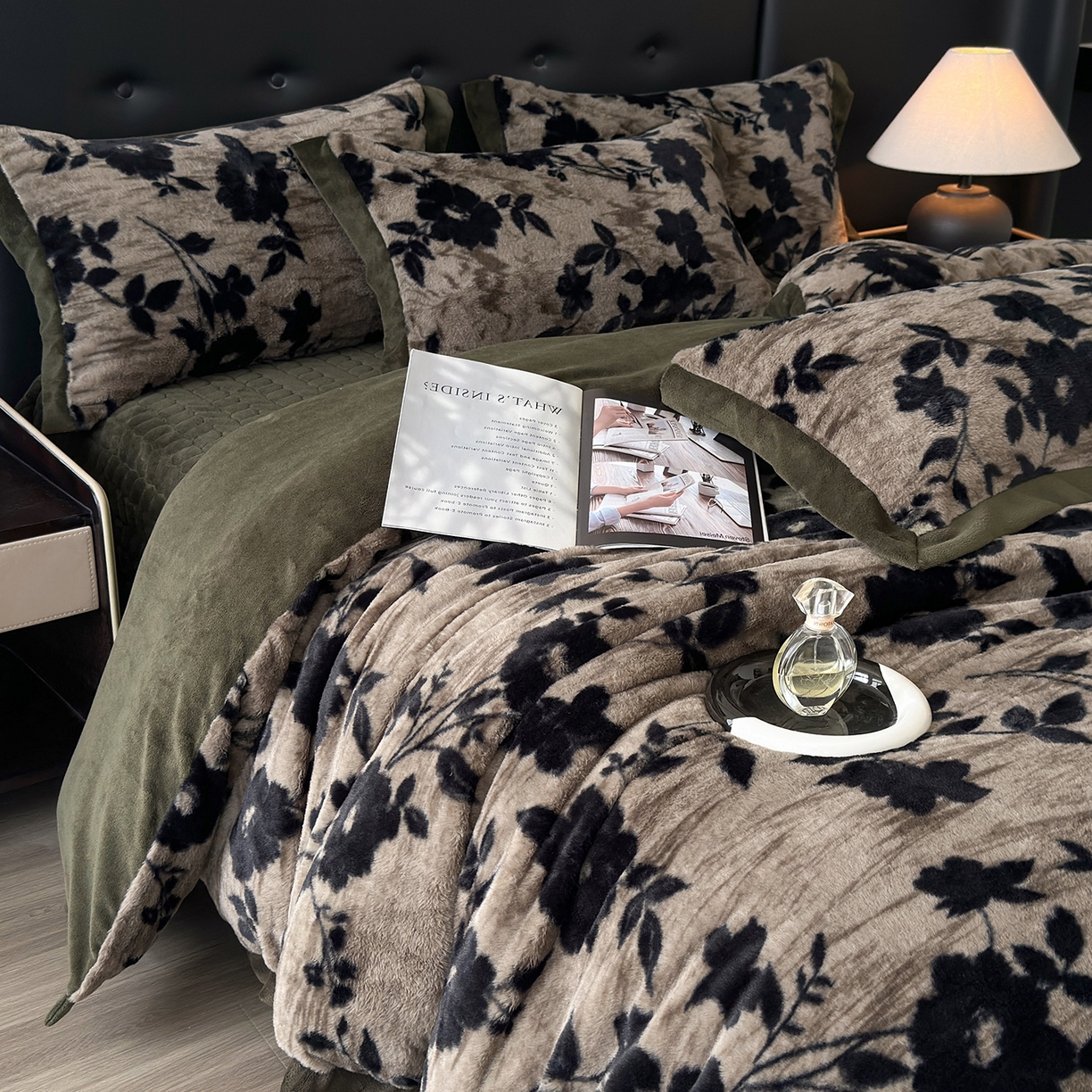 91家纺网 家纺一手货源 找家纺 金艾草 2025新款兔毛宽边床盖四件套【工艺款】 简爱