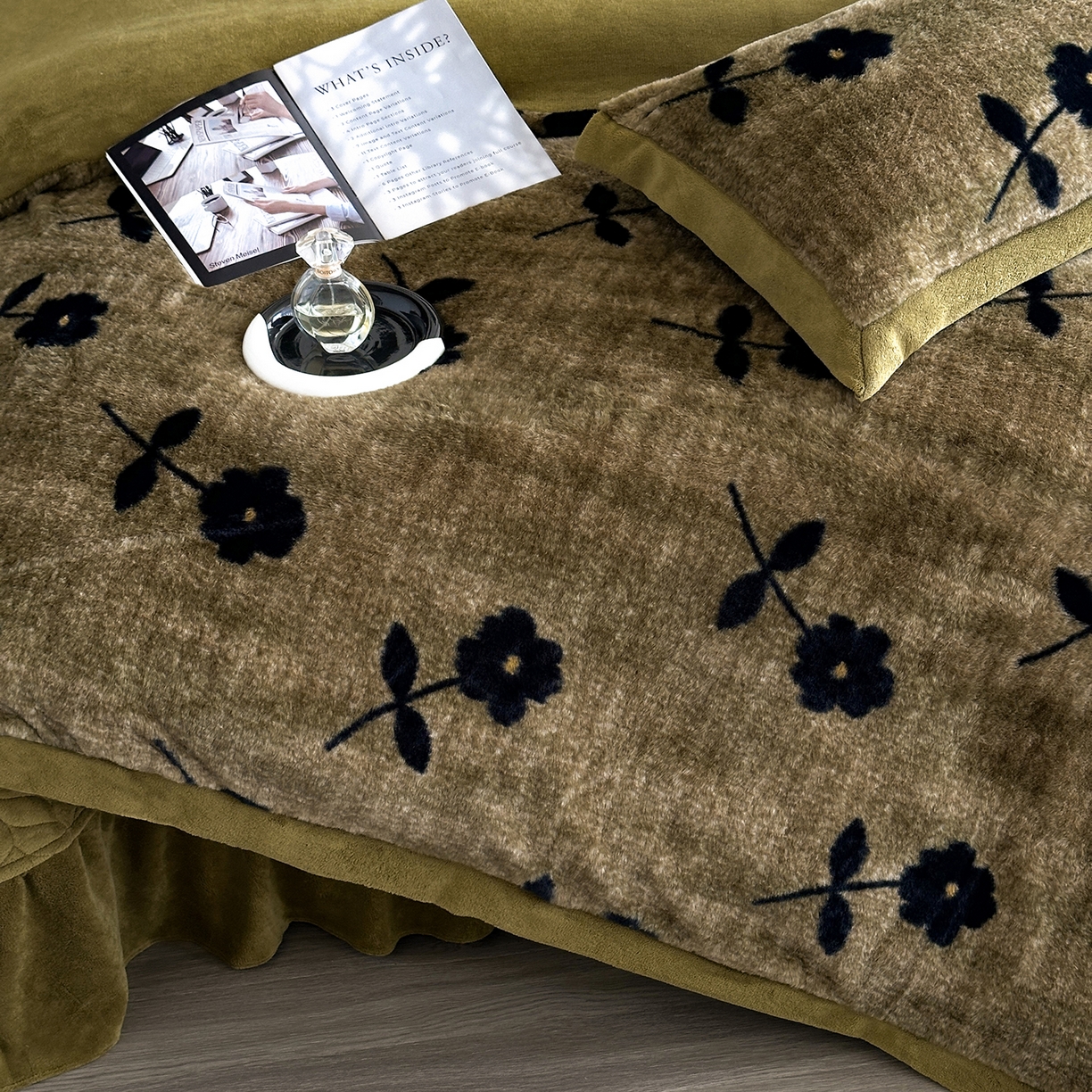 91家纺网 家纺一手货源 找家纺 金艾草 2025新款兔毛宽边床盖四件套【工艺款】 繁花咖