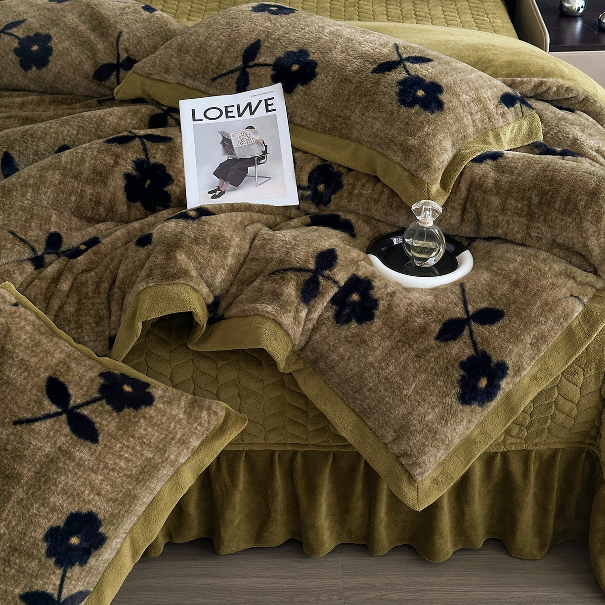 91家纺网 家纺一手货源 找家纺 金艾草 2025新款兔毛宽边床盖四件套【工艺款】 繁花咖