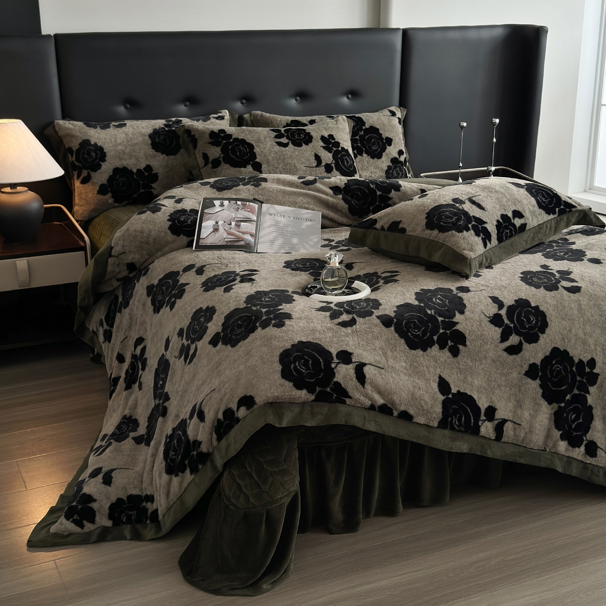 91家纺网 家纺一手货源 找家纺 金艾草 2025新款兔毛宽边床盖四件套【工艺款】 盛放灰