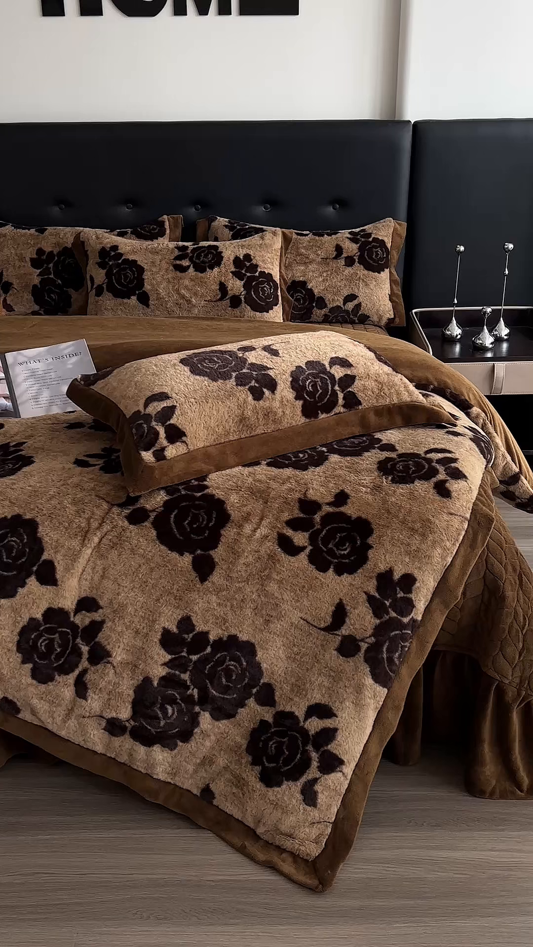 91家纺网 家纺一手货源 找家纺 金艾草 2025新款兔毛宽边床盖四件套【工艺款】 盛放咖