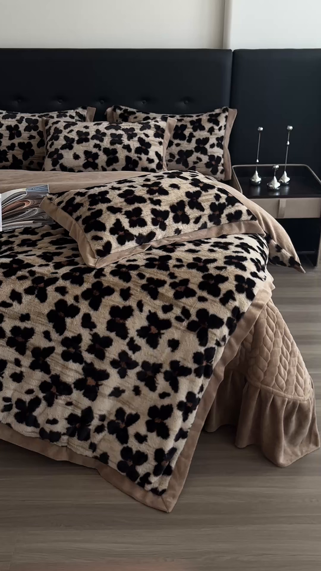 91家纺网 家纺一手货源 找家纺 金艾草 2025新款兔毛宽边床盖四件套【工艺款】 蝴蝶