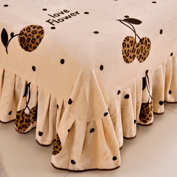 91家纺网 家纺一手货源 找家纺 雨洋2025新款加厚保暖8.5斤牛奶绒金貂婴儿绒四件套小樱桃