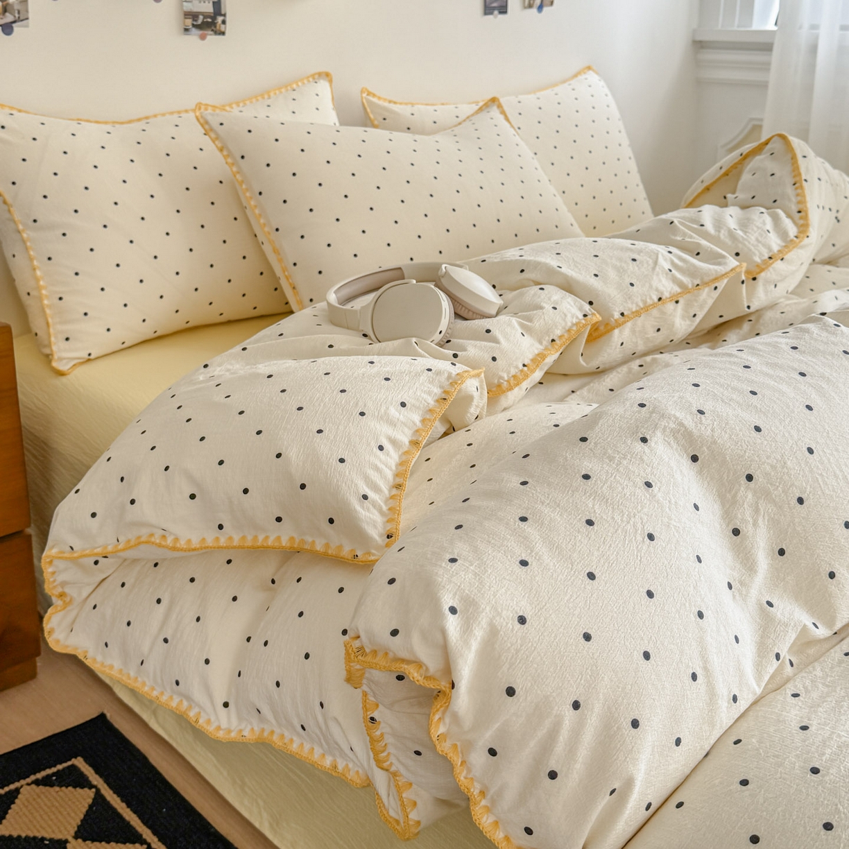 晚爱家纺（原晚安家居） 2025新款云感双层纱贝壳边三角针工艺卡通小清新小碎花四件套 波点黄