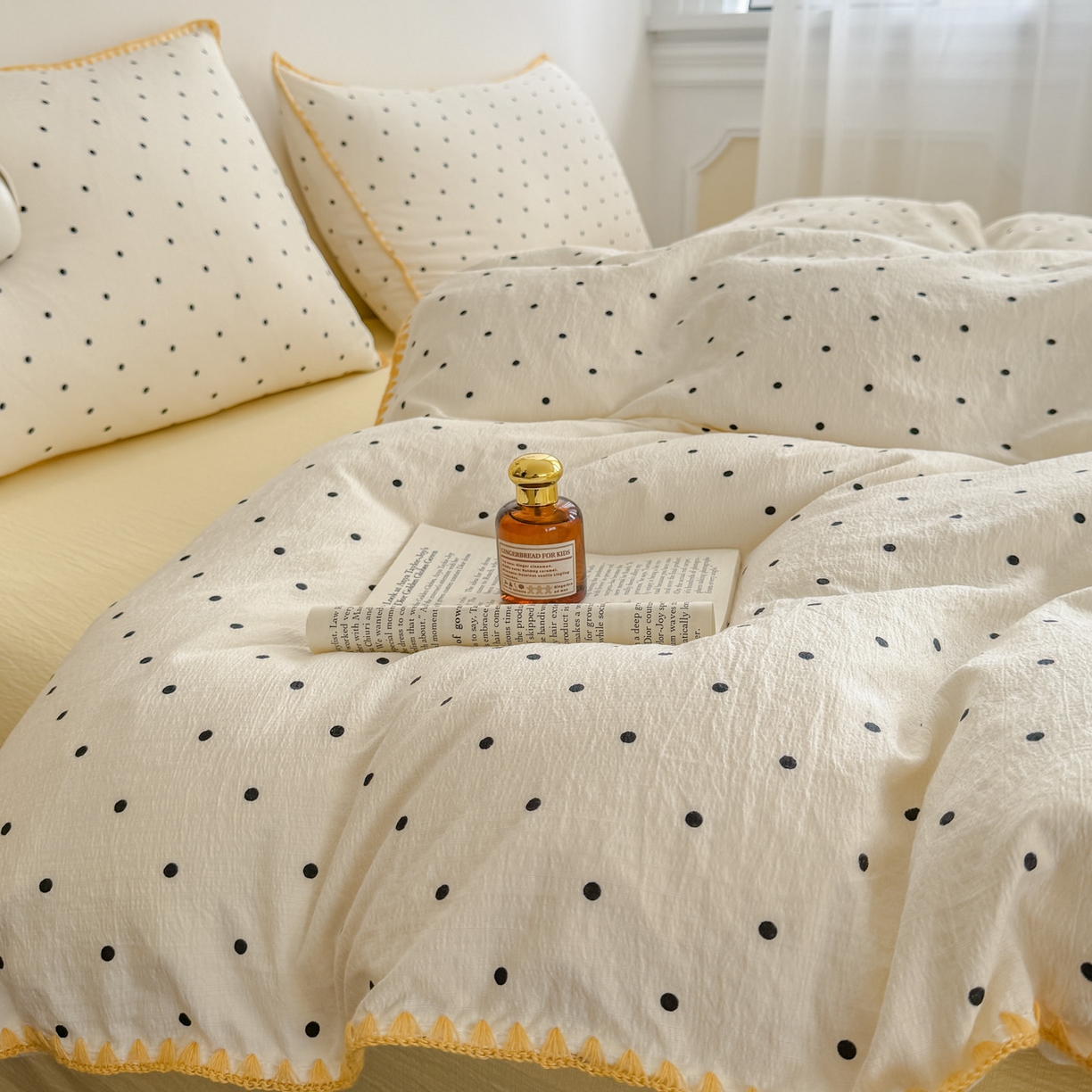 91家纺网 家纺一手货源 找家纺 晚爱家纺（原晚安家居） 2025新款云感双层纱贝壳边三角针工艺卡通小清新小碎花四件套 波点黄