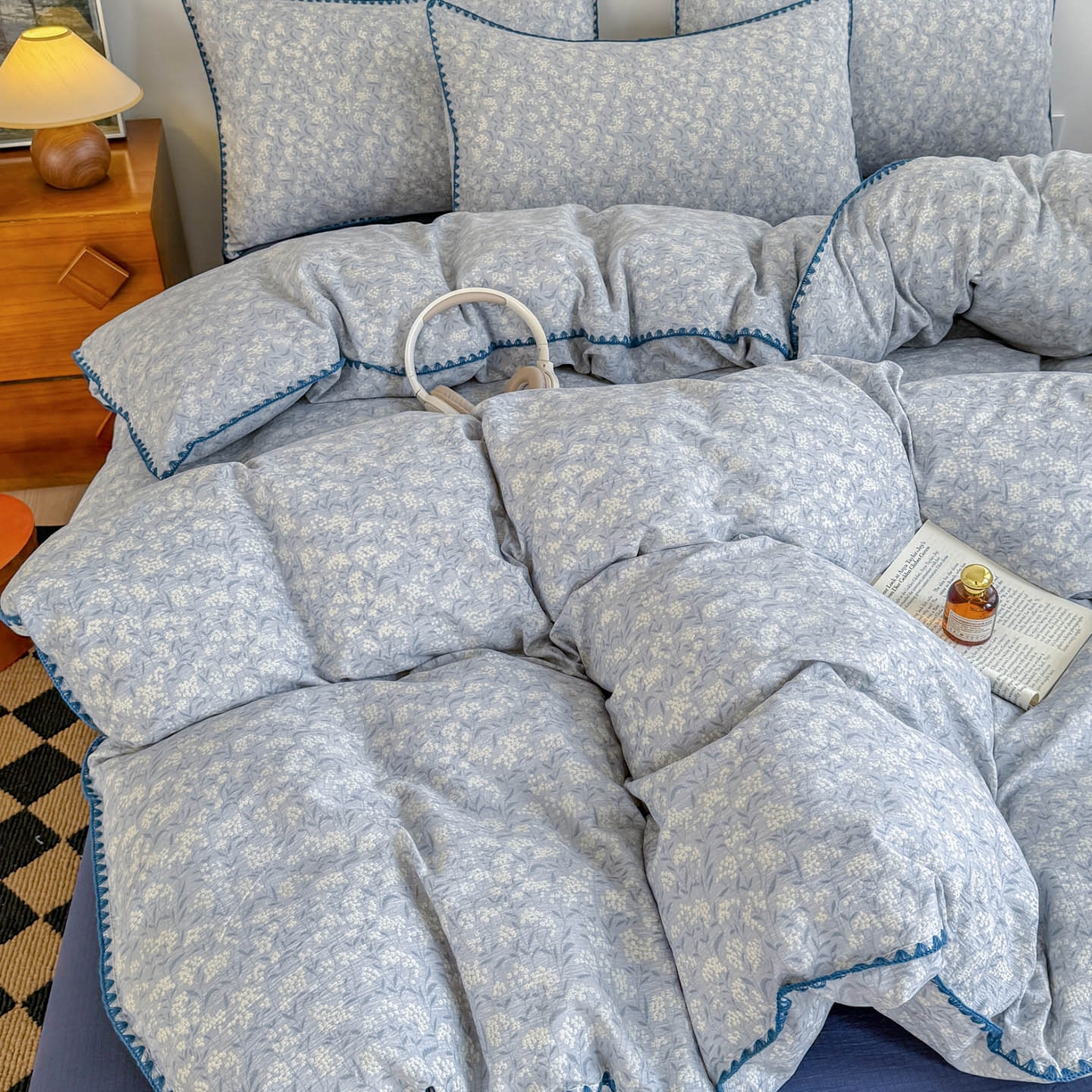 91家纺网 家纺一手货源 找家纺 晚爱家纺（原晚安家居） 2025新款云感双层纱贝壳边三角针工艺卡通小清新小碎花四件套 兰亭序