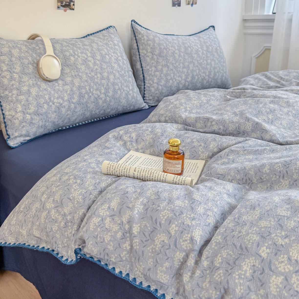 91家纺网 家纺一手货源 找家纺 晚爱家纺（原晚安家居） 2025新款云感双层纱贝壳边三角针工艺卡通小清新小碎花四件套 兰亭序