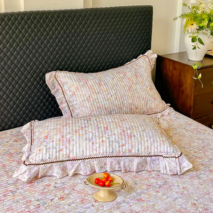 91家纺网 家纺一手货源 找家纺 胜权家纺 2025秋冬新款全棉法式13372数码印花夹棉床盖四件套系列 妙颜粉