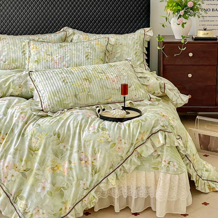 91家纺网 家纺一手货源 找家纺 胜权家纺 2025秋冬新款全棉法式13372数码印花夹棉床盖四件套系列 花海绿