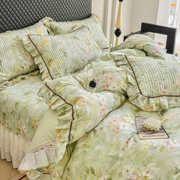 91家纺网 家纺一手货源 找家纺 胜权家纺 2025秋冬新款全棉法式13372数码印花夹棉床盖四件套系列 花海绿