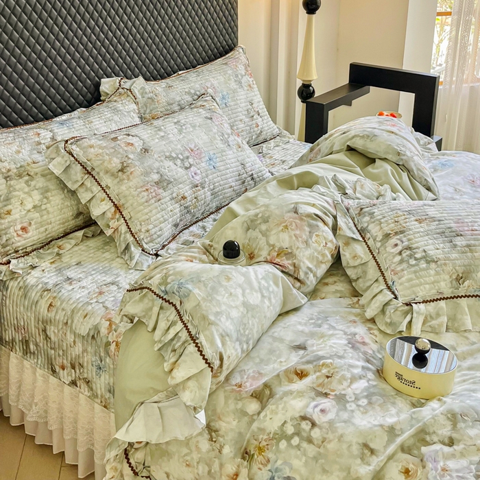 91家纺网 家纺一手货源 找家纺 胜权家纺 2025秋冬新款全棉法式13372数码印花夹棉床盖四件套系列 花非花绿