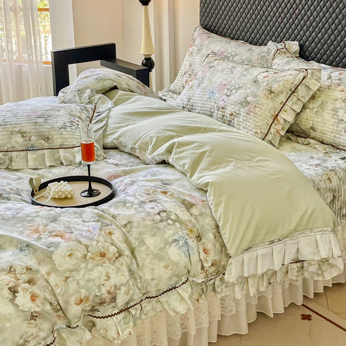 91家纺网 家纺一手货源 找家纺 胜权家纺 2025秋冬新款全棉法式13372数码印花夹棉床盖四件套系列 花非花绿