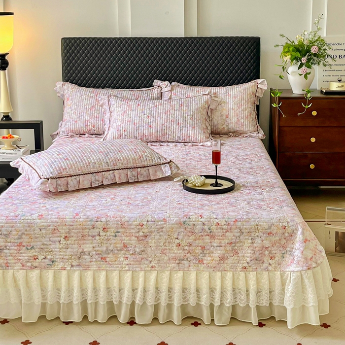 91家纺网 家纺一手货源 找家纺 胜权家纺 2025秋冬新款全棉法式13372数码印花夹棉床盖四件套系列 妙颜粉