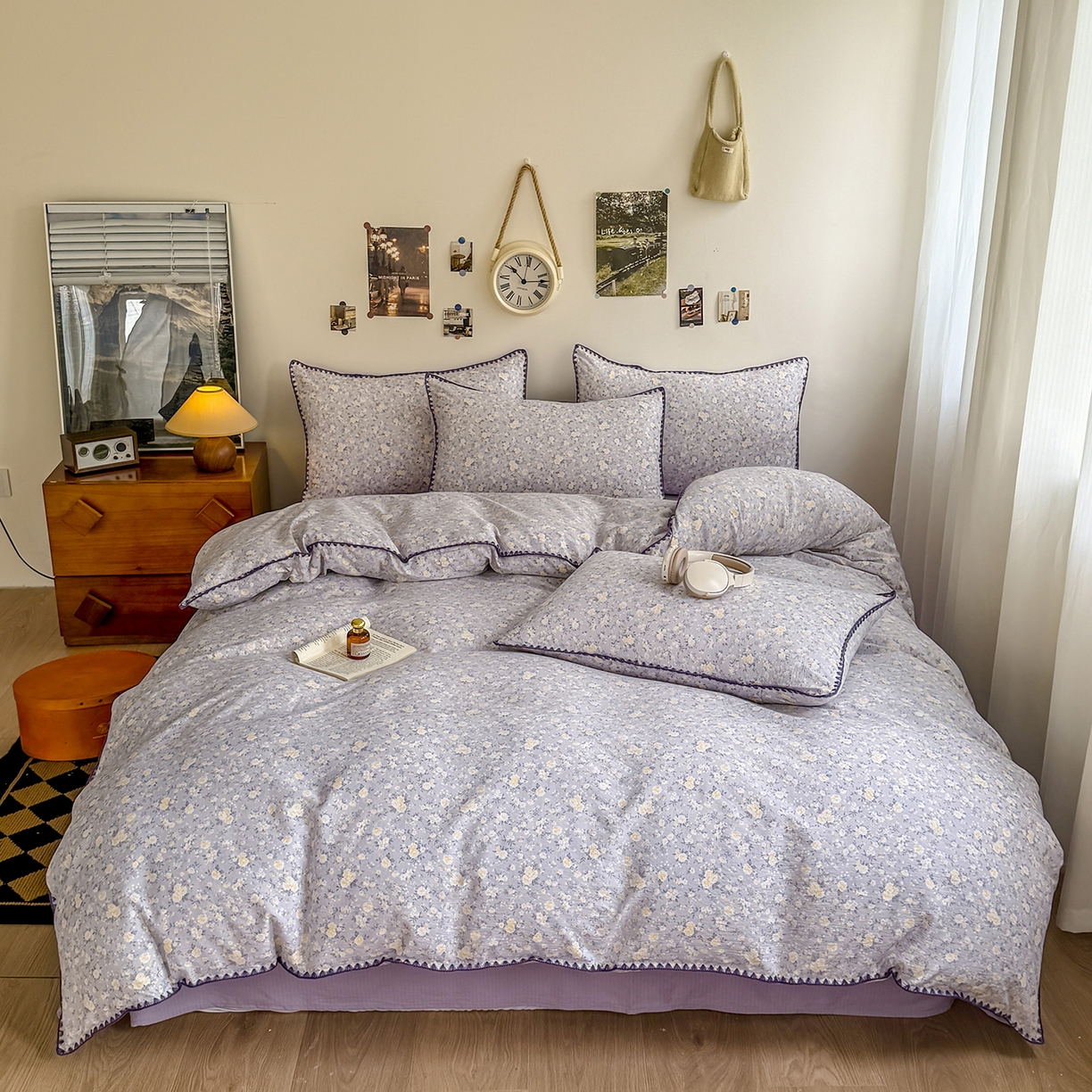 91家纺网 家纺一手货源 找家纺 晚爱家纺（原晚安家居） 2025新款云感双层纱贝壳边三角针工艺卡通小清新小碎花四件套 紫菊梗