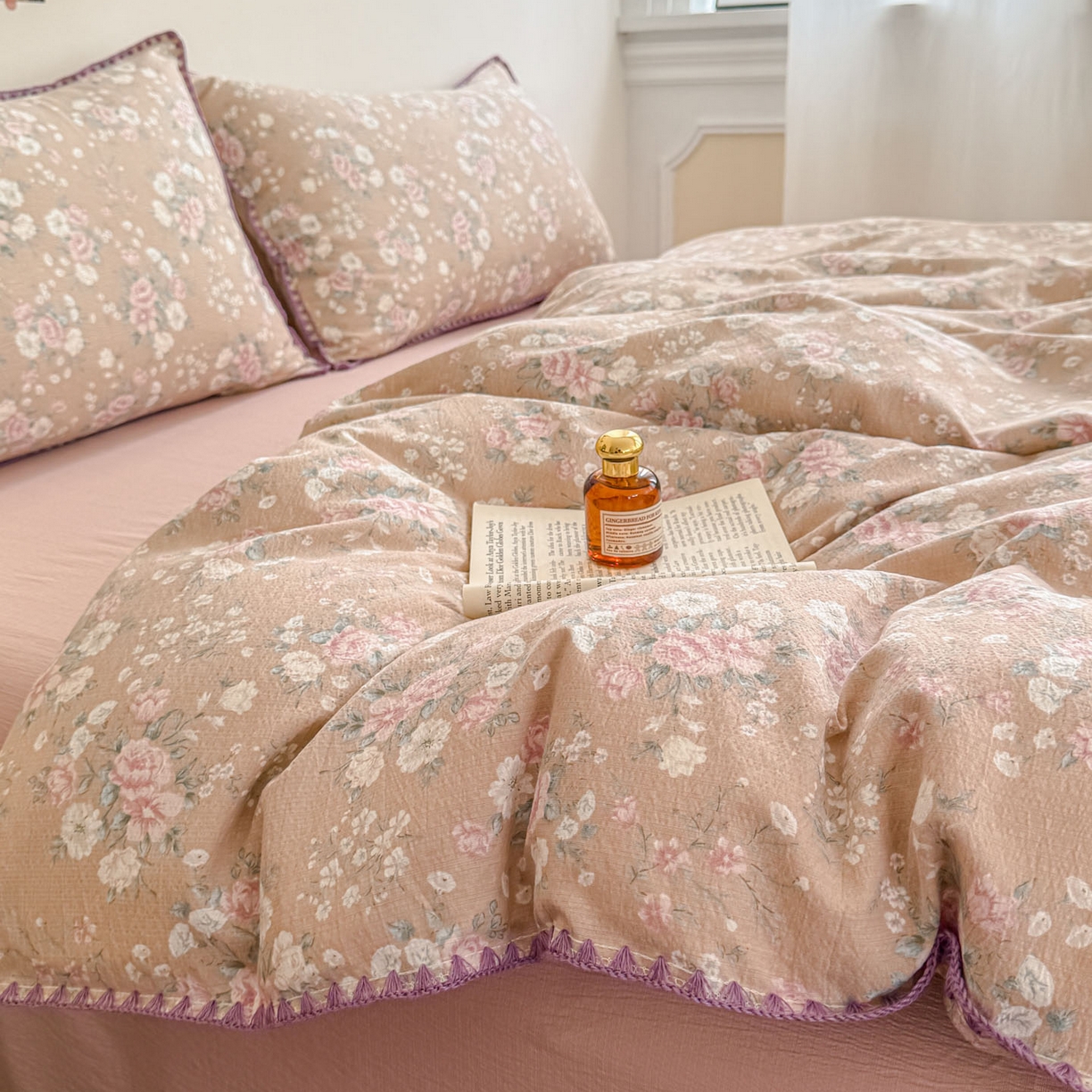 91家纺网 家纺一手货源 找家纺 晚爱家纺（原晚安家居） 2025新款云感双层纱贝壳边三角针工艺卡通小清新小碎花四件套 爱如星辰