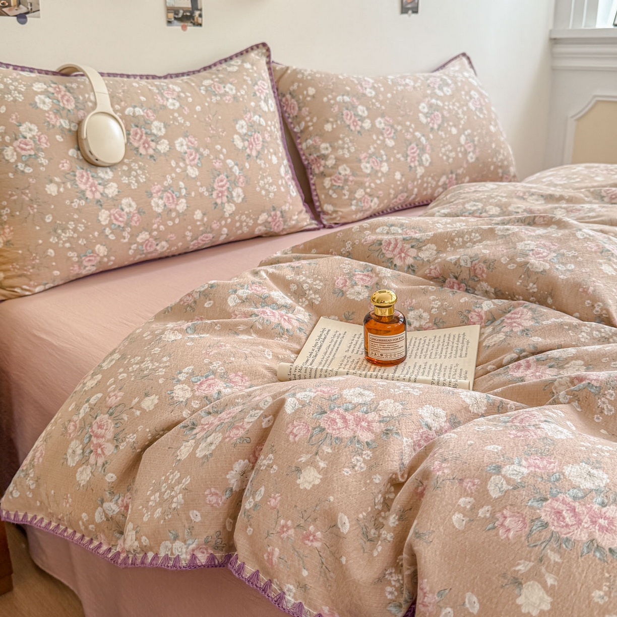 91家纺网 家纺一手货源 找家纺 晚爱家纺（原晚安家居） 2025新款云感双层纱贝壳边三角针工艺卡通小清新小碎花四件套 爱如星辰