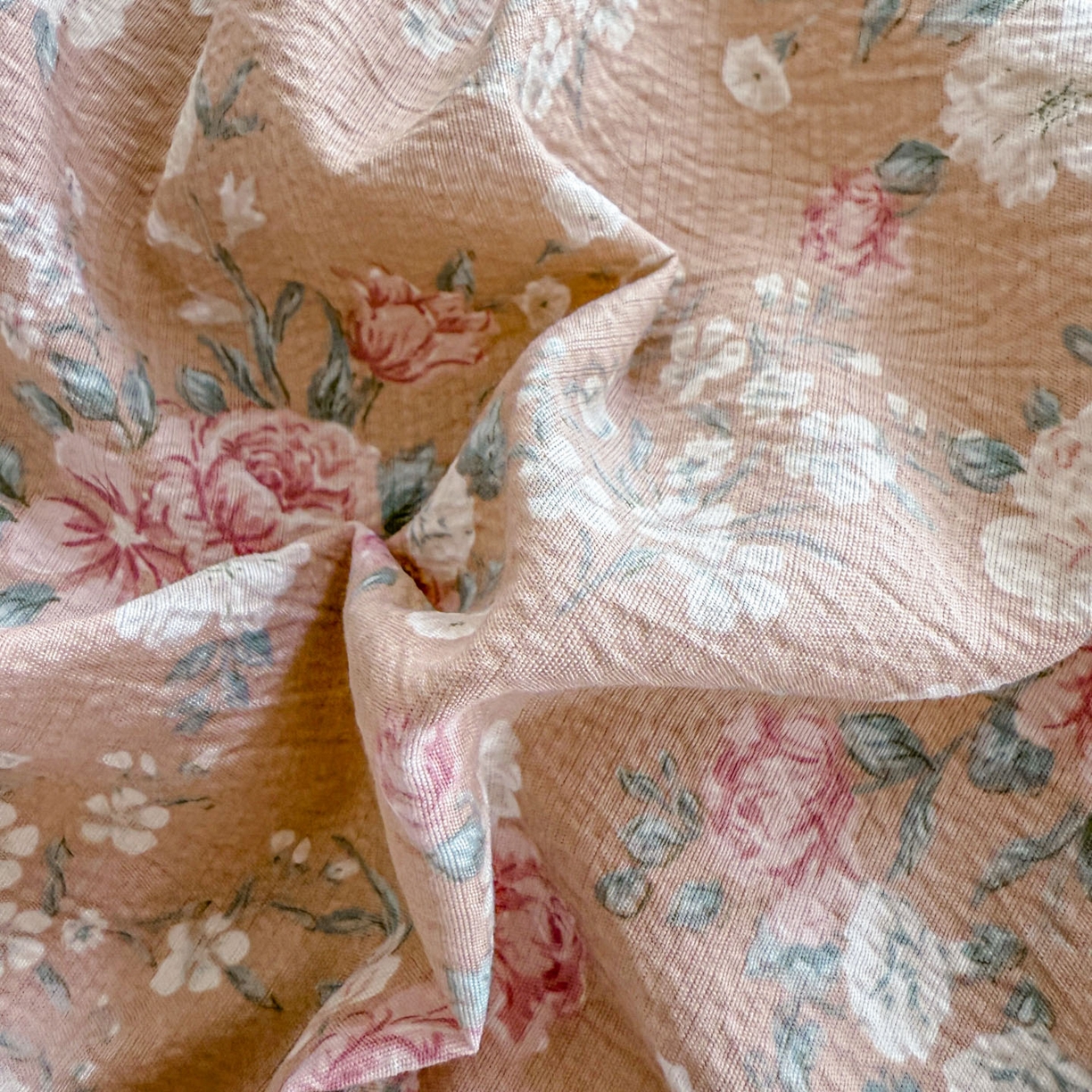 91家纺网 家纺一手货源 找家纺 晚爱家纺（原晚安家居） 2025新款云感双层纱贝壳边三角针工艺卡通小清新小碎花四件套 爱如星辰