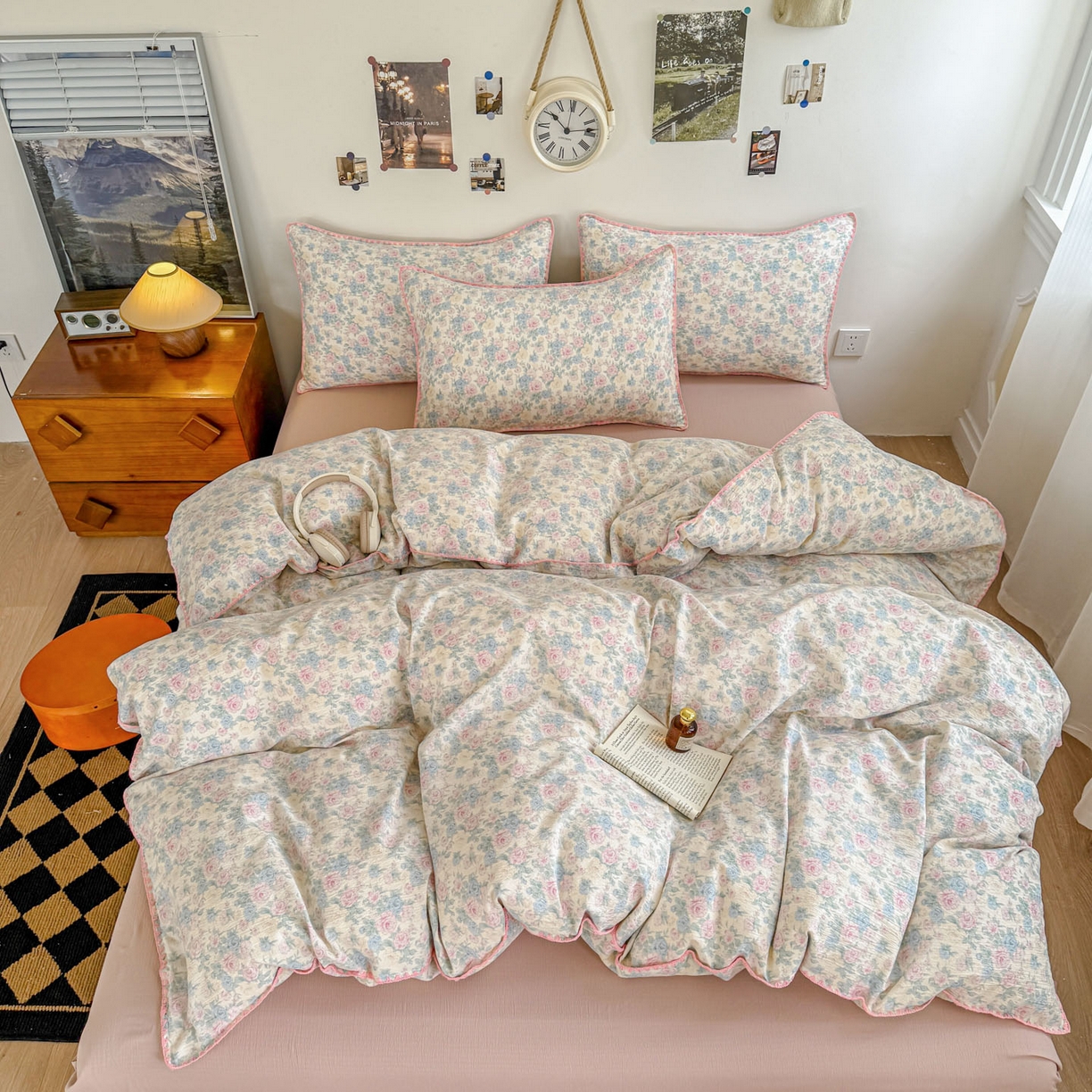 91家纺网 家纺一手货源 找家纺 晚爱家纺（原晚安家居） 2025新款云感双层纱贝壳边三角针工艺卡通小清新小碎花四件套 玫瑰情书