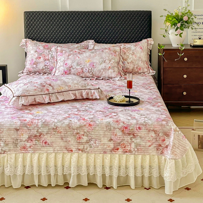 91家纺网 家纺一手货源 找家纺 （总）胜权家纺 2025秋冬新款全棉法式13372数码印花夹棉床盖单品系列