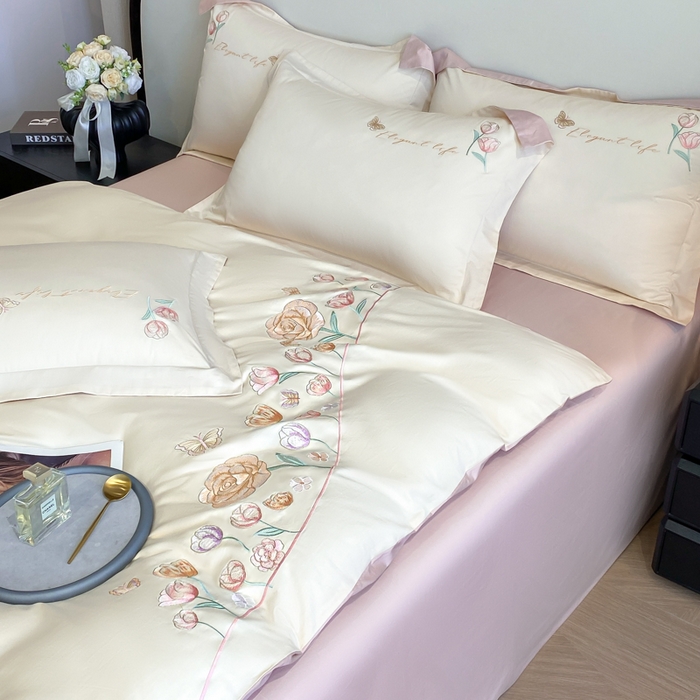 91家纺网 家纺一手货源 找家纺 桃园 新款纯棉全棉长绒棉刺绣绣花高端礼盒初暖系列四件套 白粉色