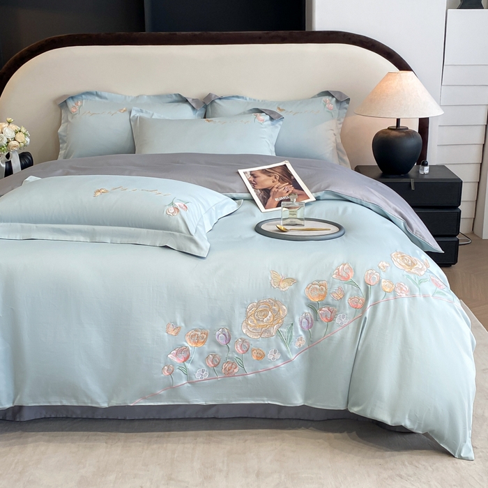 91家纺网 家纺一手货源 找家纺 桃园 新款纯棉全棉长绒棉刺绣绣花高端礼盒初暖系列四件套 飘蓝色