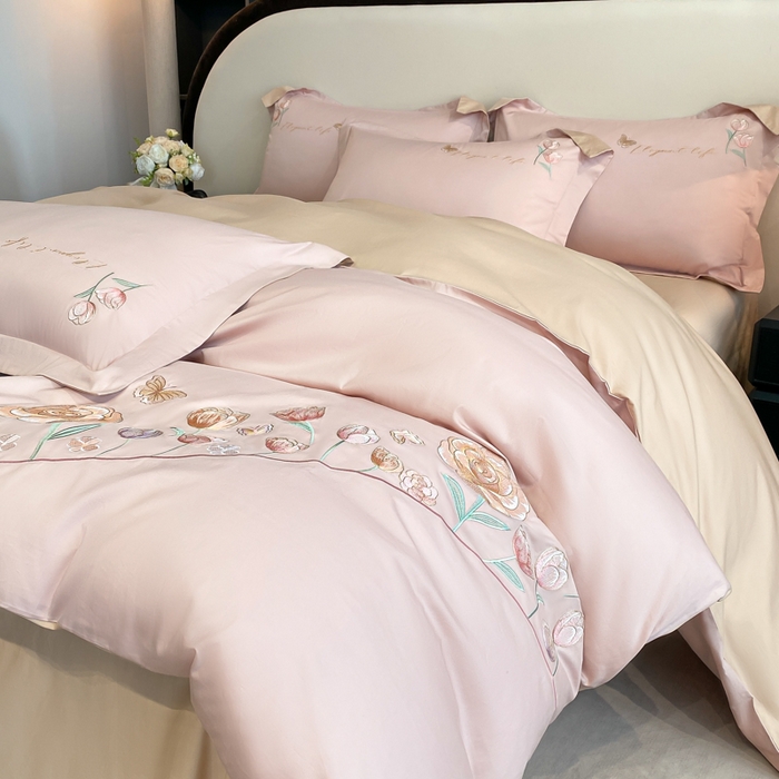 91家纺网 家纺一手货源 找家纺 桃园 新款纯棉全棉长绒棉刺绣绣花高端礼盒初暖系列四件套 轻奢粉