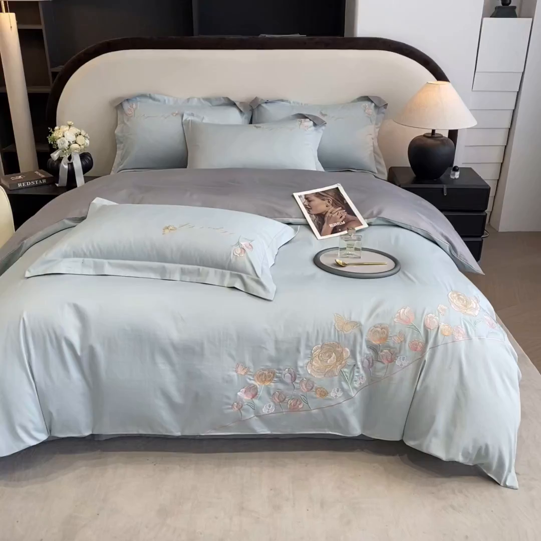 91家纺网 家纺一手货源 找家纺 桃园 新款纯棉全棉长绒棉刺绣绣花高端礼盒初暖系列四件套 飘蓝色