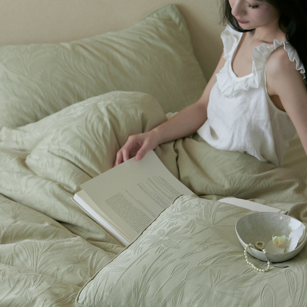 91家纺网 家纺一手货源 找家纺 一加一 2025新款全棉提花航天恒温抗菌被子被芯 秘境(绿)