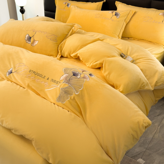 91家纺网 家纺一手货源 找家纺 U品汇 2025新款7斤高克重牛奶绒刺绣花四件套床裙款法莱绒金貂珊瑚绒水晶绒不掉毛 银杏叶-柠檬黄