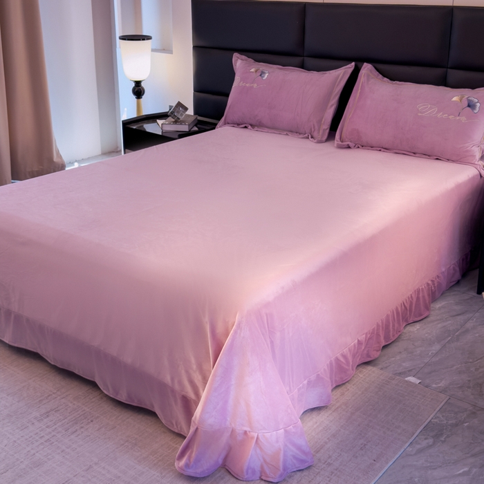 91家纺网 家纺一手货源 找家纺 U品汇 2025新款7斤高克重牛奶绒刺绣花四件套床裙款法莱绒金貂珊瑚绒水晶绒不掉毛 银杏叶-香叶紫