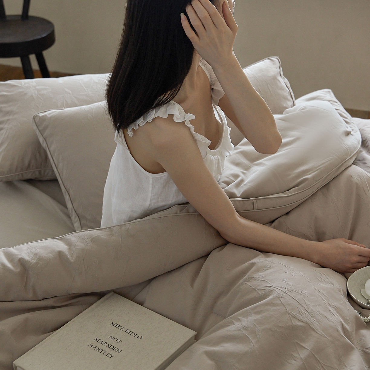 91家纺网 家纺一手货源 找家纺 一加一 2025新款全棉提花航天恒温抗菌被子被芯 森语(茶棕)